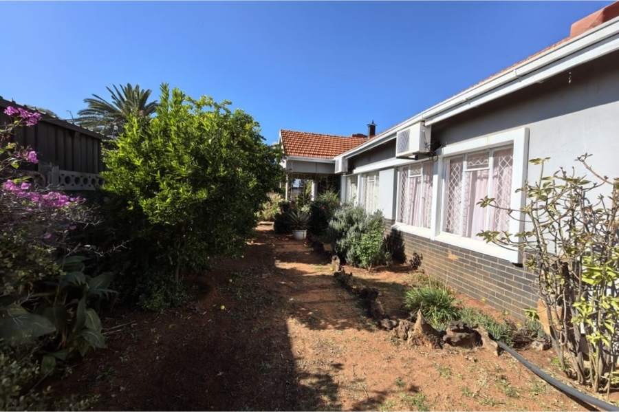 5 Bedroom Property for Sale in Hadison Park Northern Cape